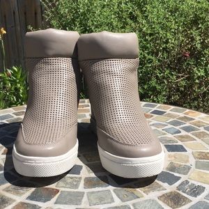 Brash weg high top sneakers